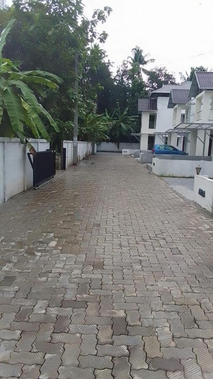 Fully Furnished 3Bhk 2 Floor Villa Angamali Exteriér fotografie
